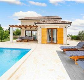 2 bedroom villa with pool near Skradin, sleeps 5